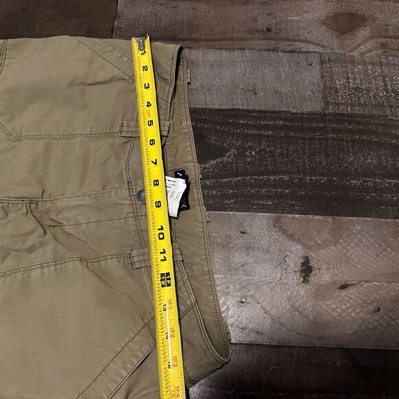 Arc'teryx khaki tan cargo capri crop pants size 8 women's 18" ins - Picture 7 of 9
